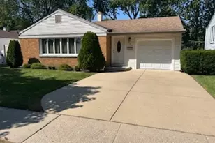 906 Alfini Dr, Des Plaines, IL 60016 - Photo 1
