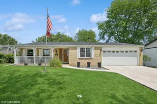 516 W Weathersfield Way, Schaumburg, IL 60193 - Photo 1