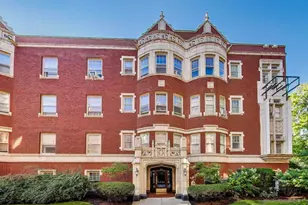 220 N Oak Park Ave, Oak Park, IL 60302 - Photo 1