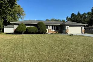 12N309 Hilltop Rd, Elgin, IL 60124 - Photo 1