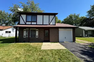 3094 Timber Hill Ln, Aurora, IL 60504 - Photo 1