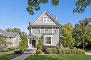 133 E Walnut St, Hinsdale, IL 60521 - Photo 1