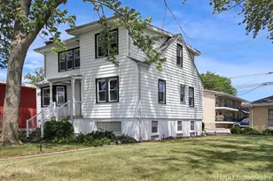 36 S Pistakee Lake Rd, Fox Lake, IL 60020 - Photo 1