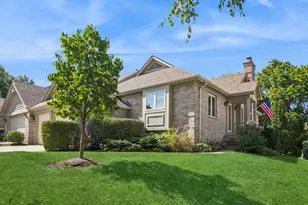 5538 Durand Dr, Downers Grove, IL 60515 - Photo 1