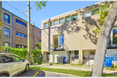 1452 E Park Place, Chicago, IL 60637 - Photo 1