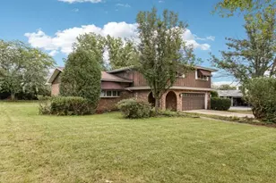 725 Birchwood Rd, Frankfort, IL 60423 - Photo 1