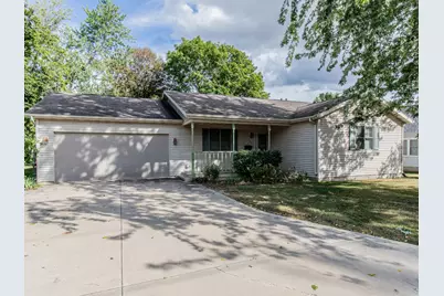 919 N Euclid Avenue, Princeton, IL 61356 - Photo 1