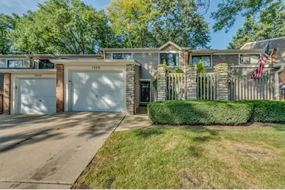 1428 N Bridgeport Drive, Mount Prospect, IL 60056 - Photo 1