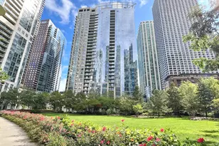 201 N Westshore Dr, Chicago, IL 60601 - Photo 1