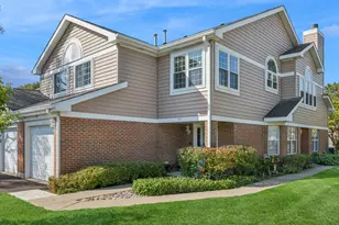 715 W Happfield Dr, Arlington Heights, IL 60004 - Photo 1