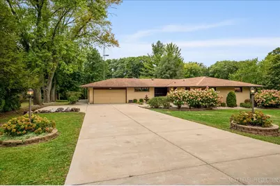 445 Chillem Drive, Batavia, IL 60510 - Photo 1