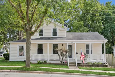 215 Illinois Avenue, Saint Charles, IL 60174 - Photo 1