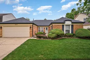620 Cobblestone Ln, Buffalo Grove, IL 60089 - Photo 1