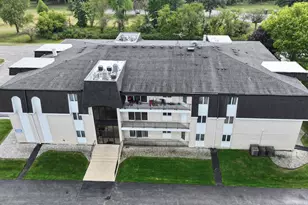 18560 Escanaba Ave, Lansing, IL 60438 - Photo 1