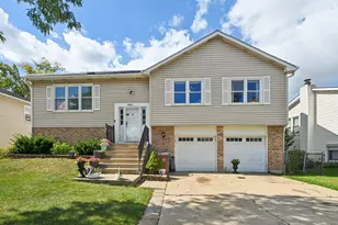 1890 Harvest Ln, Glendale Heights, IL 60139 - Photo 1