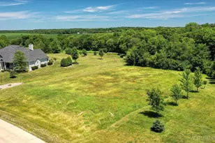 9320 N Stonewall Dr, Newark, IL 60541 - Photo 1
