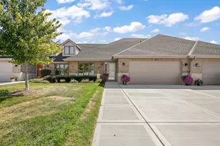 2124 Sky Hbr Dr, New Lenox, IL 60451 - Photo 1