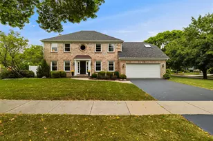 717 Alexandria Dr, Naperville, IL 60565 - Photo 1