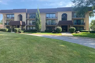 7715 Sussex Creek Dr, Darien, IL 60561 - Photo 1