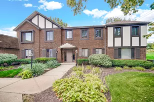 82 Parliament Dr, Palos Heights, IL 60463 - Photo 1