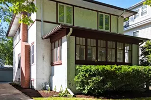 105 Dupee Pl, Wilmette, IL 60091 - Photo 1