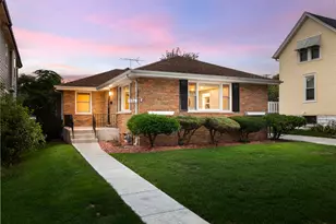 536 Prairie Ave, Downers Grove, IL 60515 - Photo 1