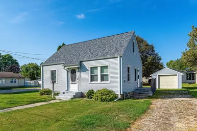 415 W Center Street, Sandwich, IL 60548 - Photo 1