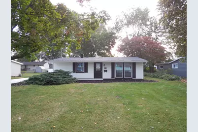 127 N Beech Street, Princeton, IL 61356 - Photo 1