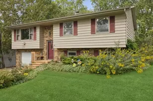 340 W Margaret Terrace, Cary, IL 60013 - Photo 1