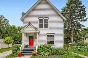 231 E Shannon St, Elburn, IL 60119 - Photo 1