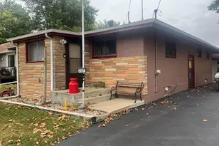 407 S 6th St, Kirkland, IL 60146 - Photo 1