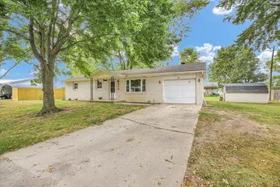 215 N Kansas Street, Atwood, IL 61913 - Photo 1