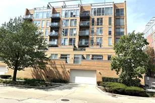 1720 Oak Ave, Evanston, IL 60201 - Photo 1