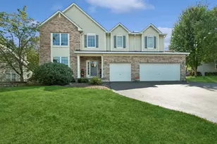 1847 Natures Ct, Lindenhurst, IL 60046 - Photo 1