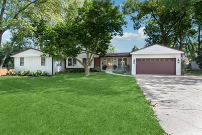 905 Aurora Way, Wheaton, IL 60189 - Photo 1