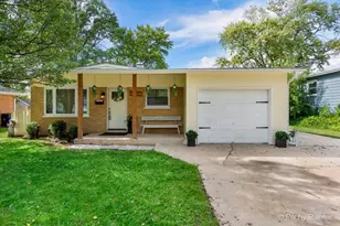 1354 Dakota Dr, Elgin, IL 60120 - Photo 1