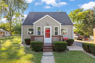 1611 N Raynor Ave, Crest Hill, IL 60403 - Photo 1