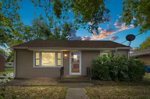 1040 W South St, Bradley, IL 60915 - Photo 1