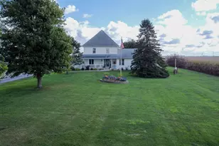 1718 N 1800 Road E, Watseka, IL 60970 - Photo 1