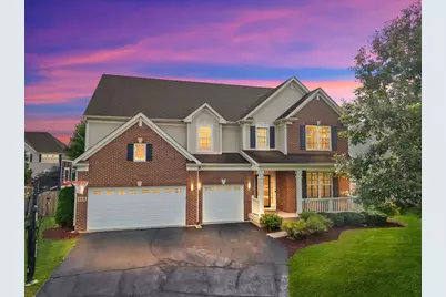 211 Valencia Parkway, Gilberts, IL 60136 - Photo 1