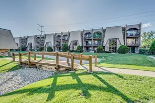 7306 Blackstone Ave, Justice, IL 60458 - Photo 1