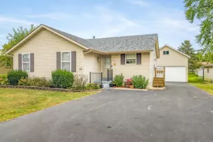 211 Mulvain St, Durand, IL 61024 - Photo 1