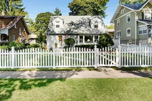 325 E York Ave, West Chicago, IL 60185 - Photo 1