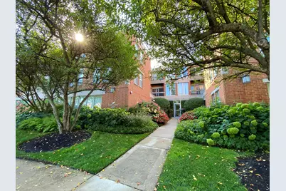 1925 Lake Avenue #318, Wilmette, IL 60091 - Photo 1