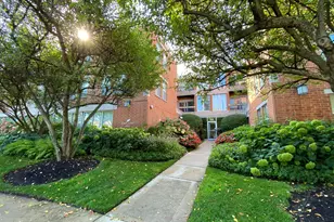 1925 Lake Ave, Wilmette, IL 60091 - Photo 1