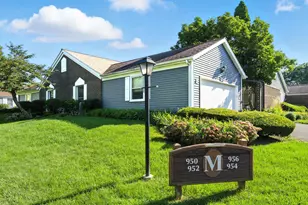 952 Dartmouth Dr, Wheaton, IL 60189 - Photo 1