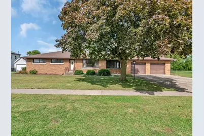 170 E Walnut Street, Coal City, IL 60416 - Photo 1