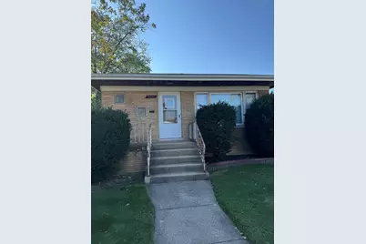 9858 S Muskegon Avenue, Chicago, IL 60617 - Photo 1