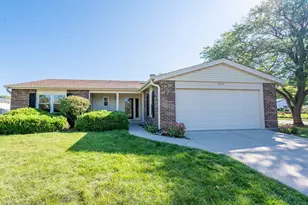1225 Radcliffe Rd, Buffalo Grove, IL 60089 - Photo 1