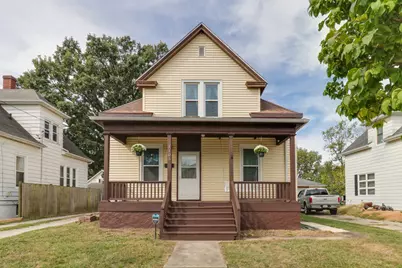 1105 S Center Street, Bloomington, IL 61701 - Photo 1